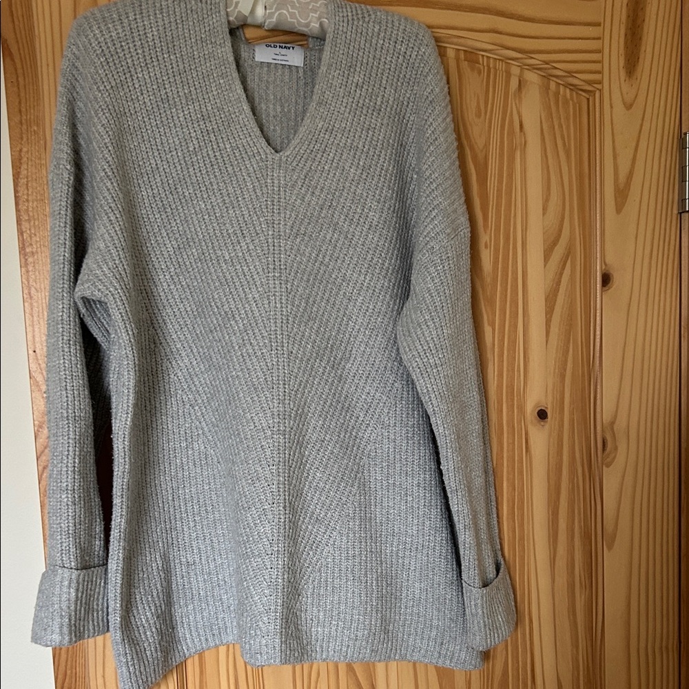 Old Navy Light Gray V-Neck Women's Hooded Sweater
